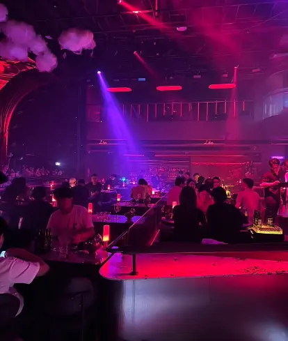 上海深夜面馆哪家浇头最丰富？凌晨两点还能吃到这碗本帮面算你赢